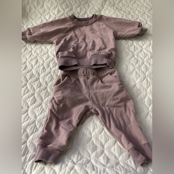 Bedtime Bebe Sweatshirt + Pants - Picture 1 of 5